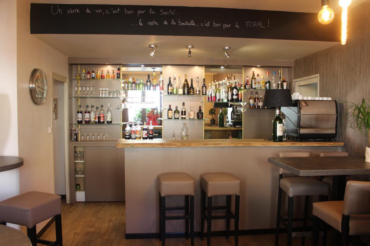 Hotel-Restaurant Le Sorgia Бельгард-сюр-Валзерин Экстерьер фото