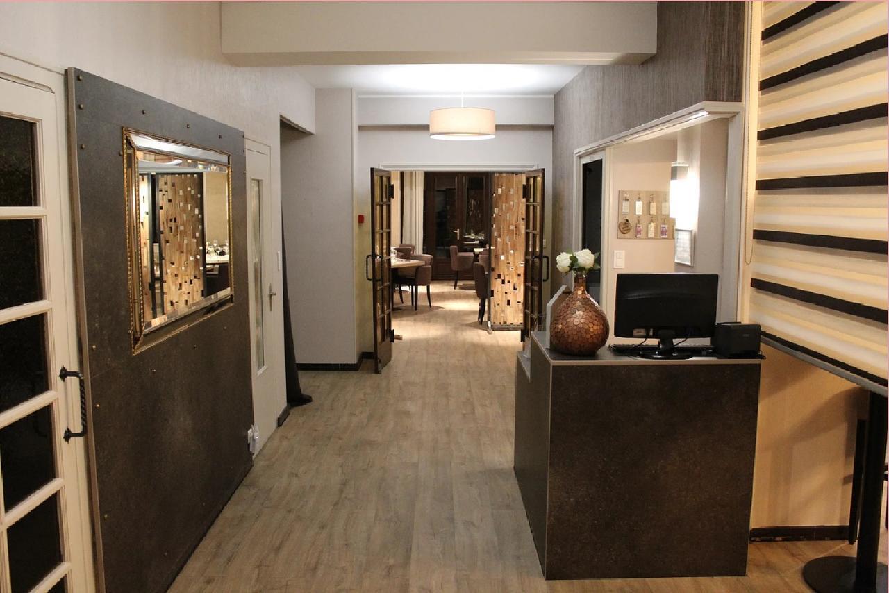Hotel-Restaurant Le Sorgia Бельгард-сюр-Валзерин Экстерьер фото